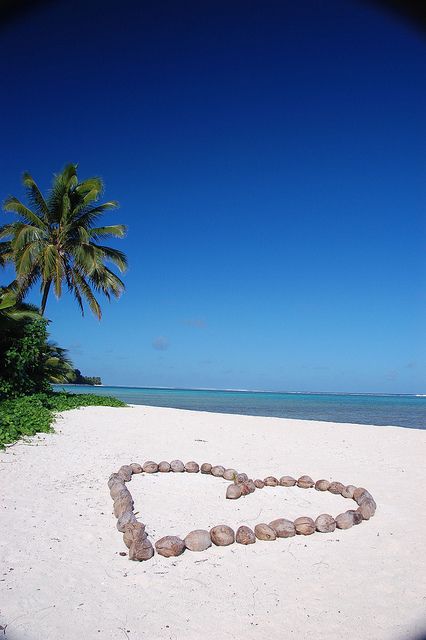 صورة قلب على شاطئ البحر رومانسى وجميل - صورة صورة قلب على شاطئ البحر رومانسى وجميل