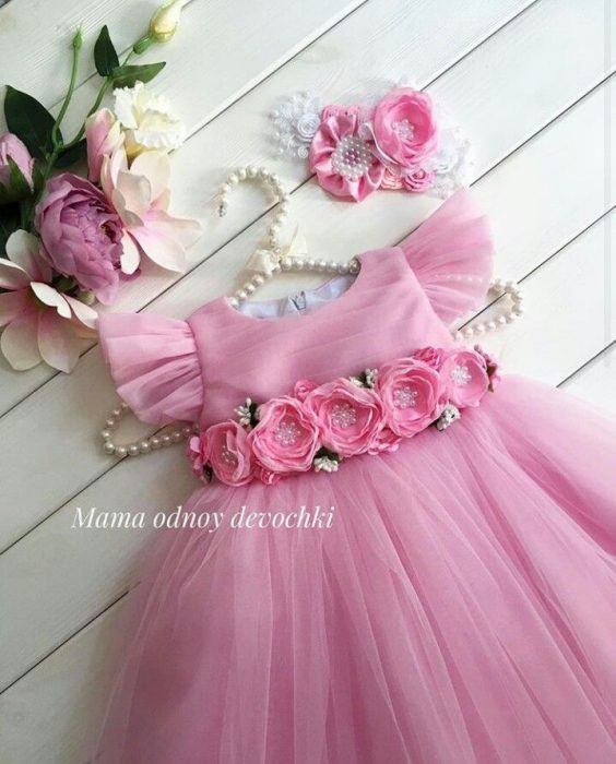 فستان نونو منفوش رائع الجمال وردي اللون مطرز بالورود - صور فستان نونو منفوش رائع الجمال وردي اللون مطرز بالورود